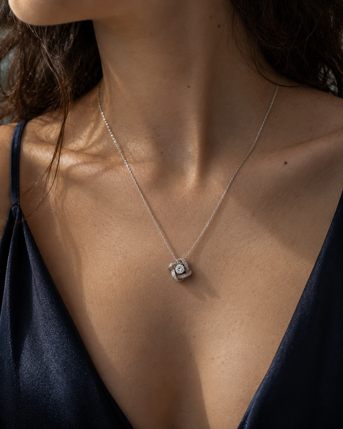 Origo Solitaire Pendant Necklace | 925 Sterling Silver Necklace for Women