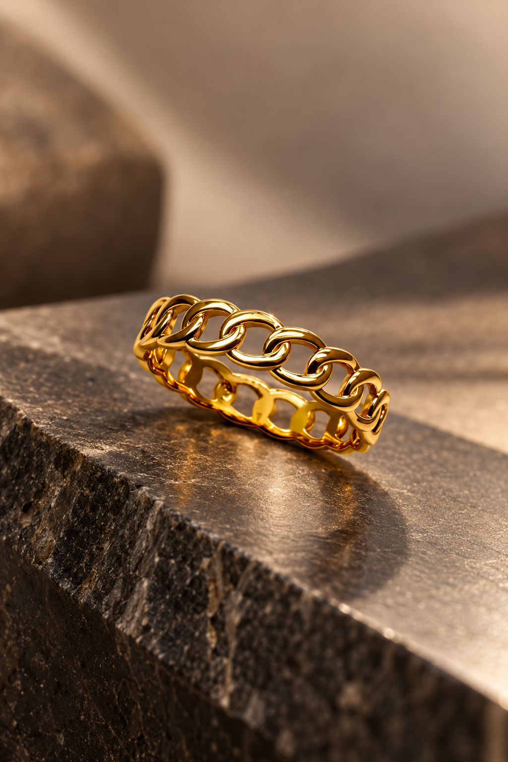 Origo Interlock Ring | Gold-Tone Chain Link Ring for Women