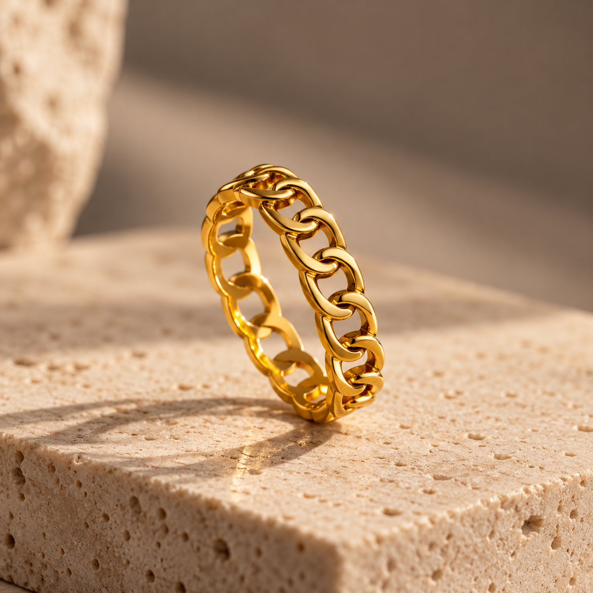 Origo Interlock Ring | Gold-Tone Chain Link Ring for Women