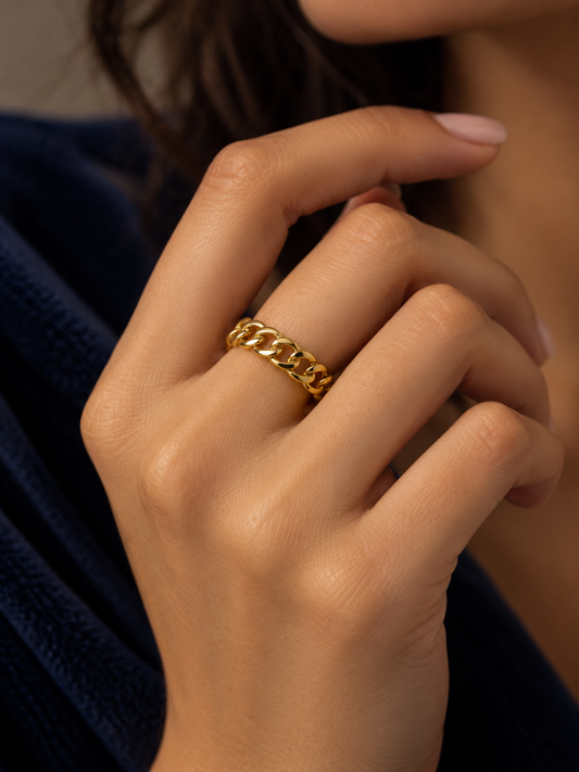 Origo Interlock Ring | Gold-Tone Chain Link Ring for Women